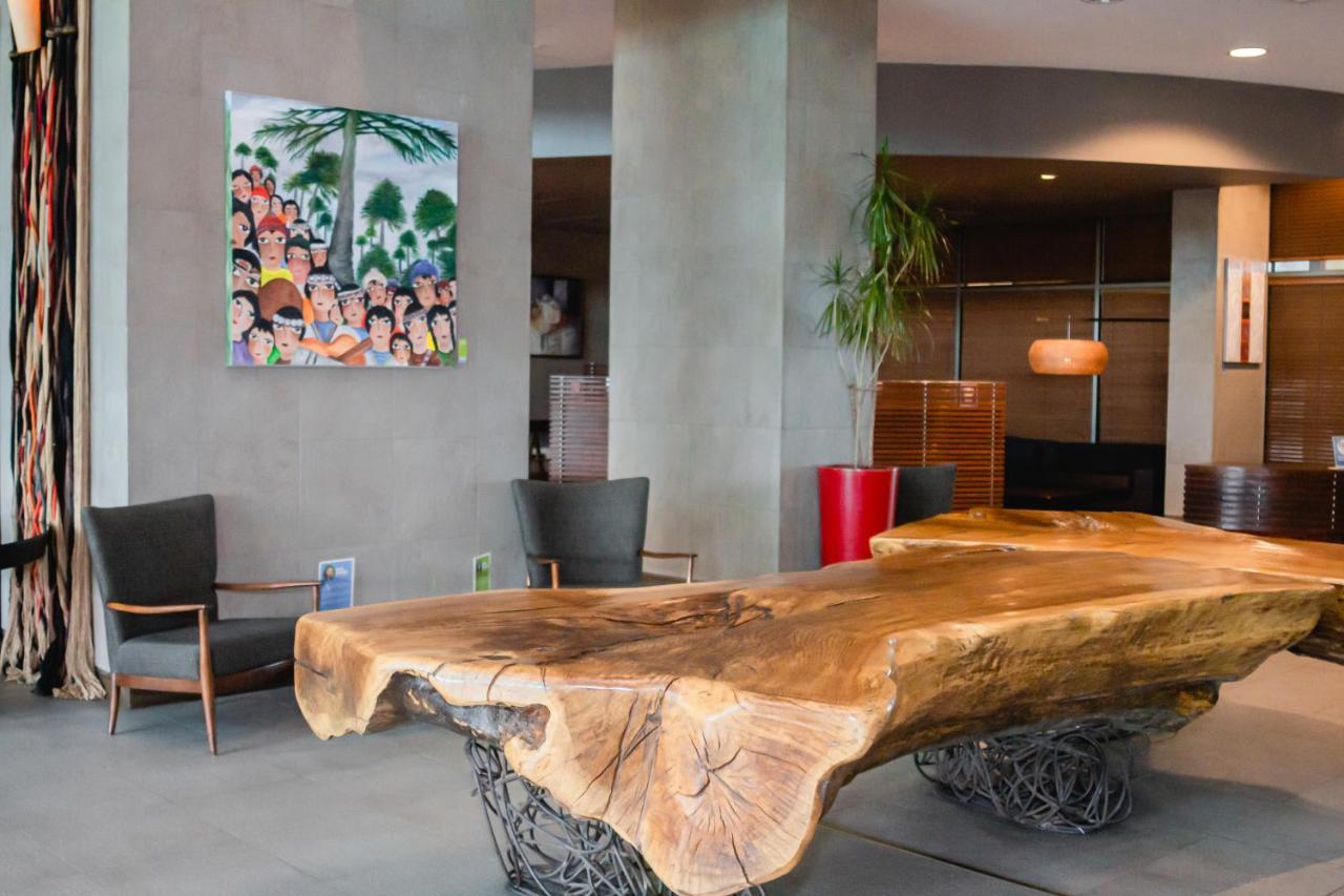 Sonesta Hotel Osorno Esterno foto The lobby of the hotel