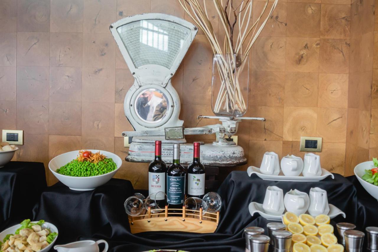 Sonesta Hotel Osorno Esterno foto A chafing dish