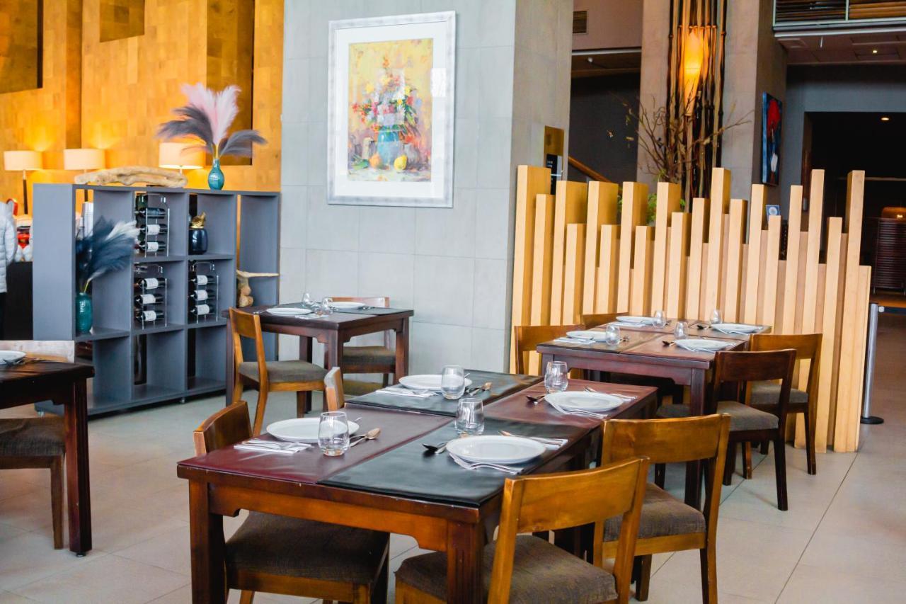 Sonesta Hotel Osorno Esterno foto Restaurant in the hotel